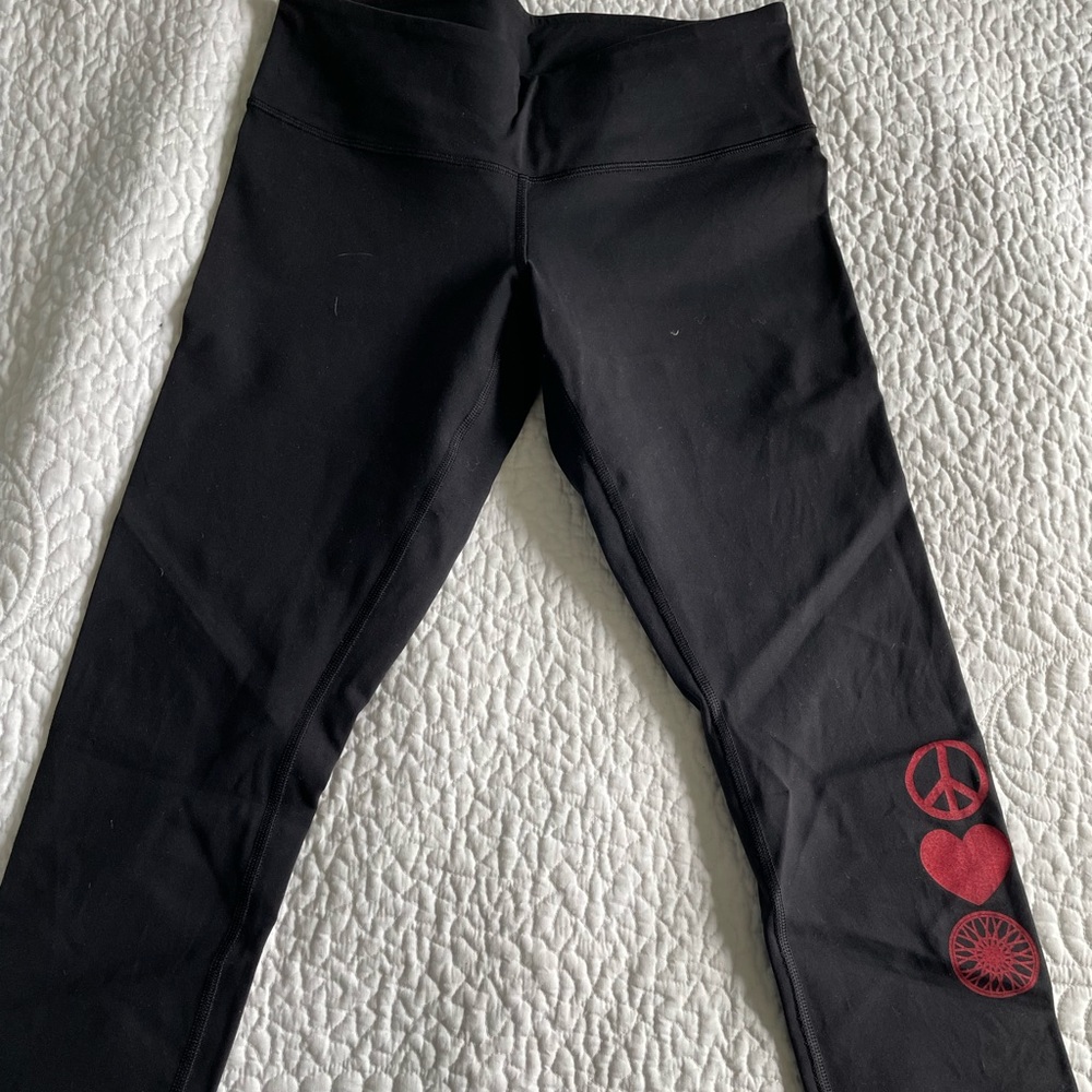 Lululemon x SoulCycle wunder under crop